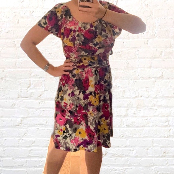Elle | Floral Dress Off The Shoulder XS Abstract Soft Flowers Summer Flowy - Picture 8 of 8